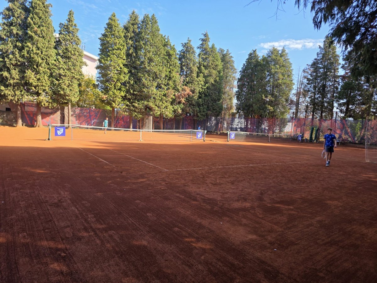 Juniori na sljaci TK Doboj u prvom danu Mastersa