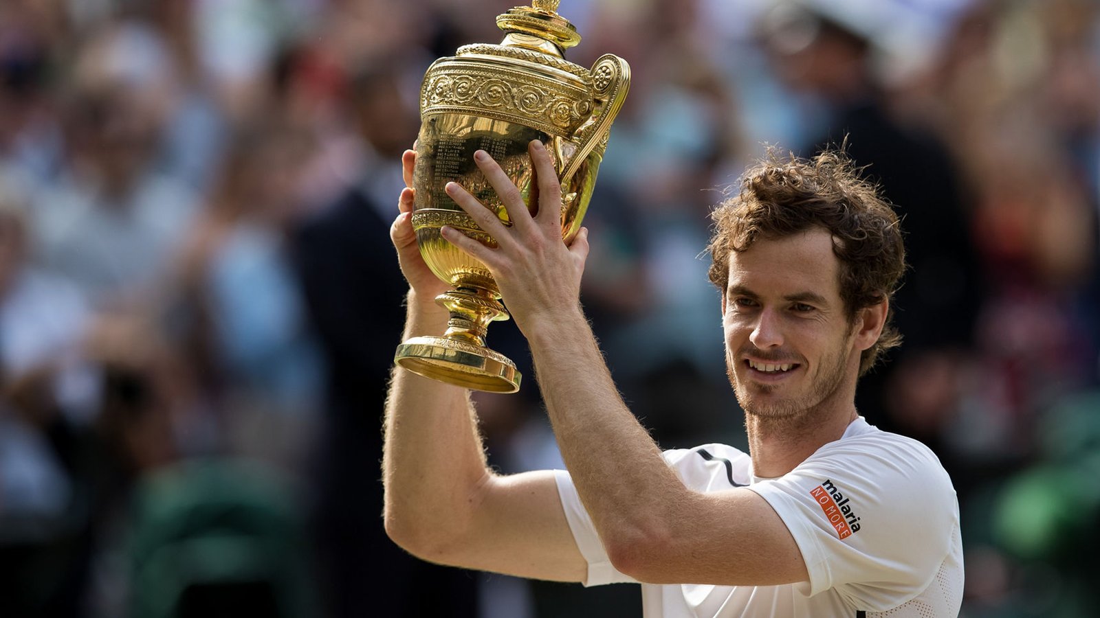 Andy Murray sa Wimbledon tropejom 2013.